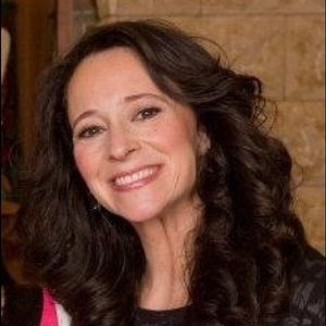 Meet your Posher, Hilary